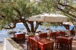 Lauschige Taverne in Plakias c. 3,5 km entfernt