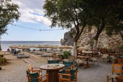 Taverne direkt am Strand von Souda Bay